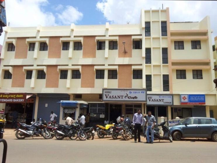 Shri Vasant Lodge フブリ エクステリア 写真